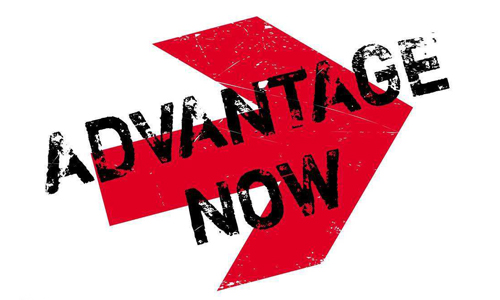 <b>车载式UPS内置储能电源选用蜜桃网站入口池的好处有哪些?</b>