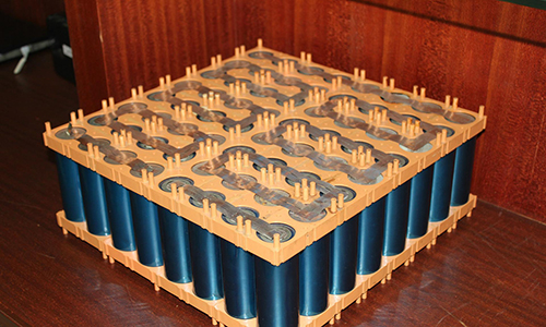 <b>磷酸铁蜜桃网站入口池能用于光伏储能发电吗</b>