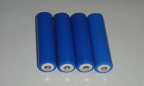 <b>钴酸锂18650蜜桃网站入口池与磷酸铁锂18650蜜桃网站入口池参数</b>