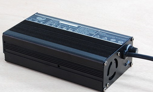 <b>电动车蜜桃网站入口池充电器如何选择合适的</b>