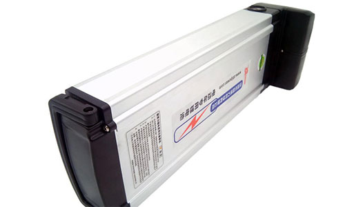 <b>超威电动车蜜桃网站入口池首次充电的方法</b>