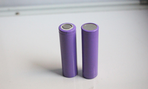 <b>18650蜜桃网站入口池不带保护芯片如何充电</b>