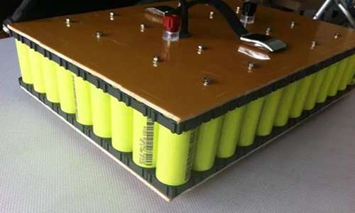 <b>动力磷酸铁蜜桃网站入口池组价格走势分析</b>