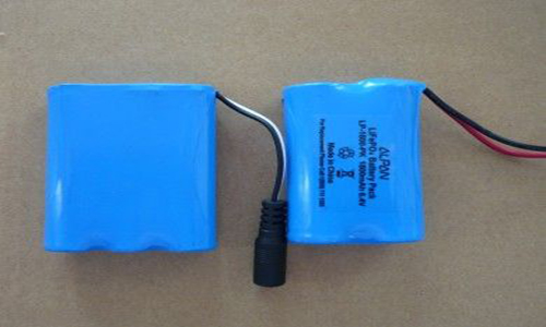 <b>铁蜜桃网站入口池在户外基站电源的解决方案</b>