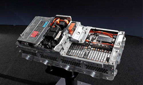 <b>里程焦虑和电池衰减是蜜桃网站入口池新能源汽车的硬伤</b>