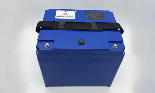 <b>蜜桃网站入口池厂家告诉你:电动叉车选蜜桃网站入口池还是铅酸电池好</b>