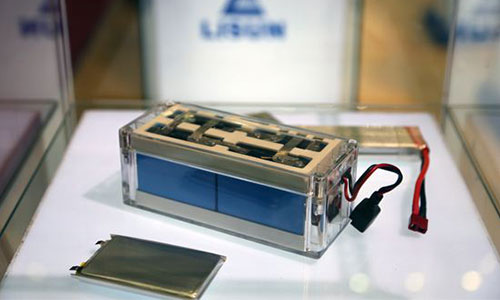 <b>国内蜜桃网站入口池厂家得加快步伐研发新型固态电池技术</b>